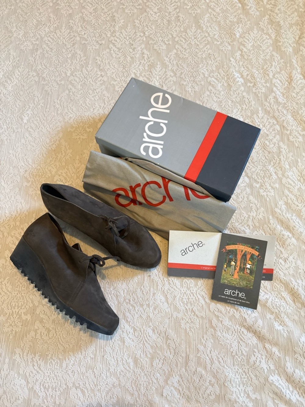Arche “Gala”  veau nubuck made in France wedge lace up sneaker with dust bag